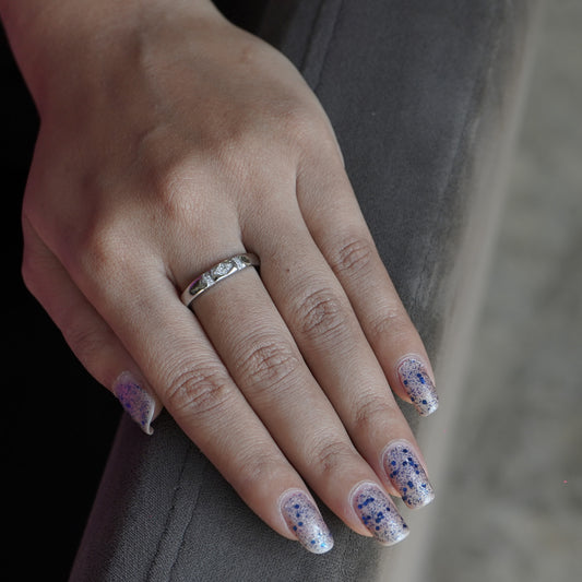 Circle Silver Ring with Single Stone