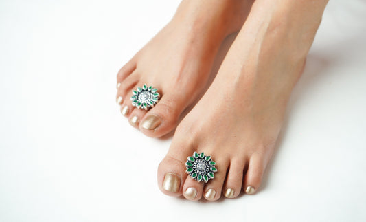 Green Stone Silver Toe Ring