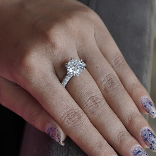 Single Glittery Stone Silver Ring