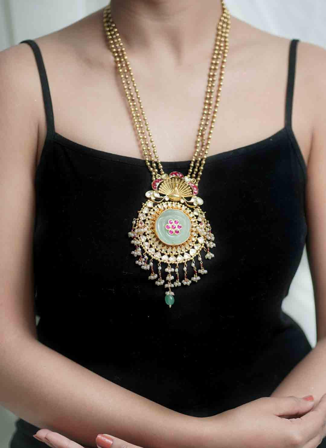 Long Goldpolish Set With Kundan